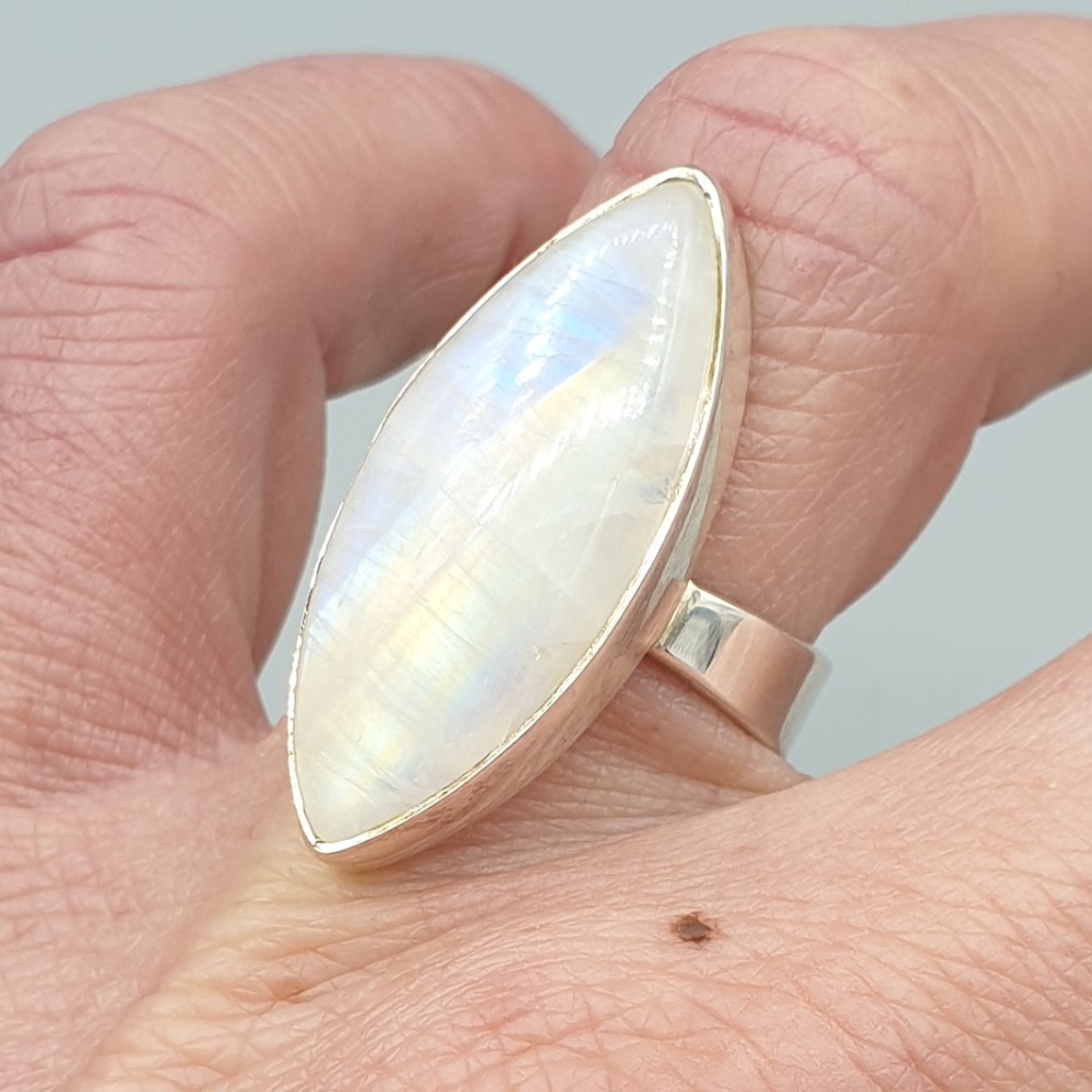 925 Sterling zilveren ring gezet met marquise Maansteen