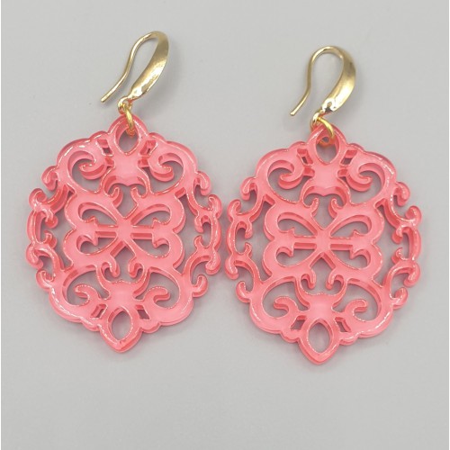 Earrings with pink resin pendant