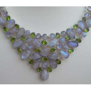 Silver necklace set with Peridot and rainbow Moonstone