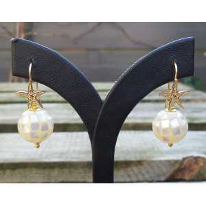 Gold plated earrings with balls of mosaic mother-of-Pearl