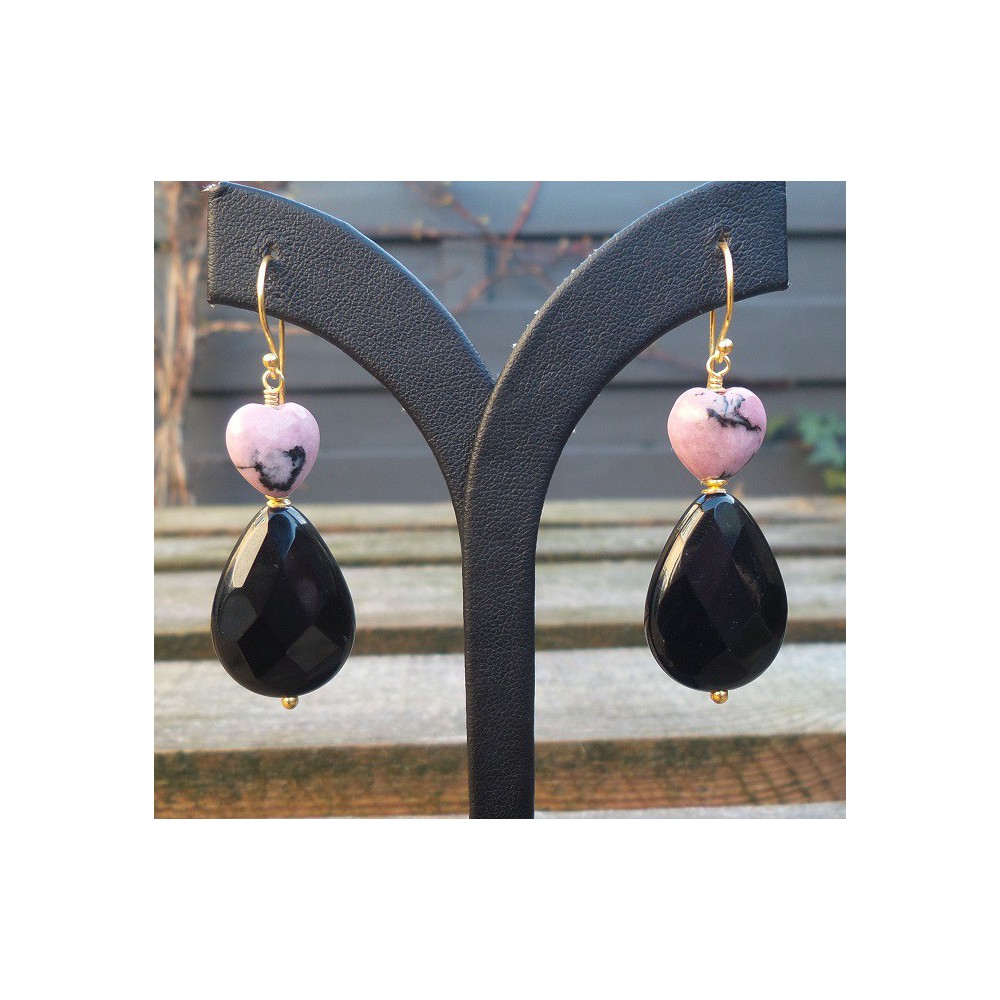 Gilded earrings with black onyx and heart of rhodonite