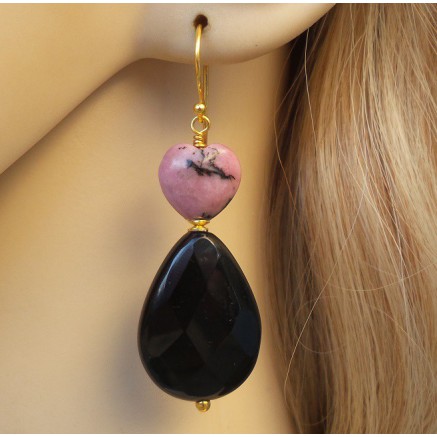 Gilded earrings with black onyx and heart of rhodonite