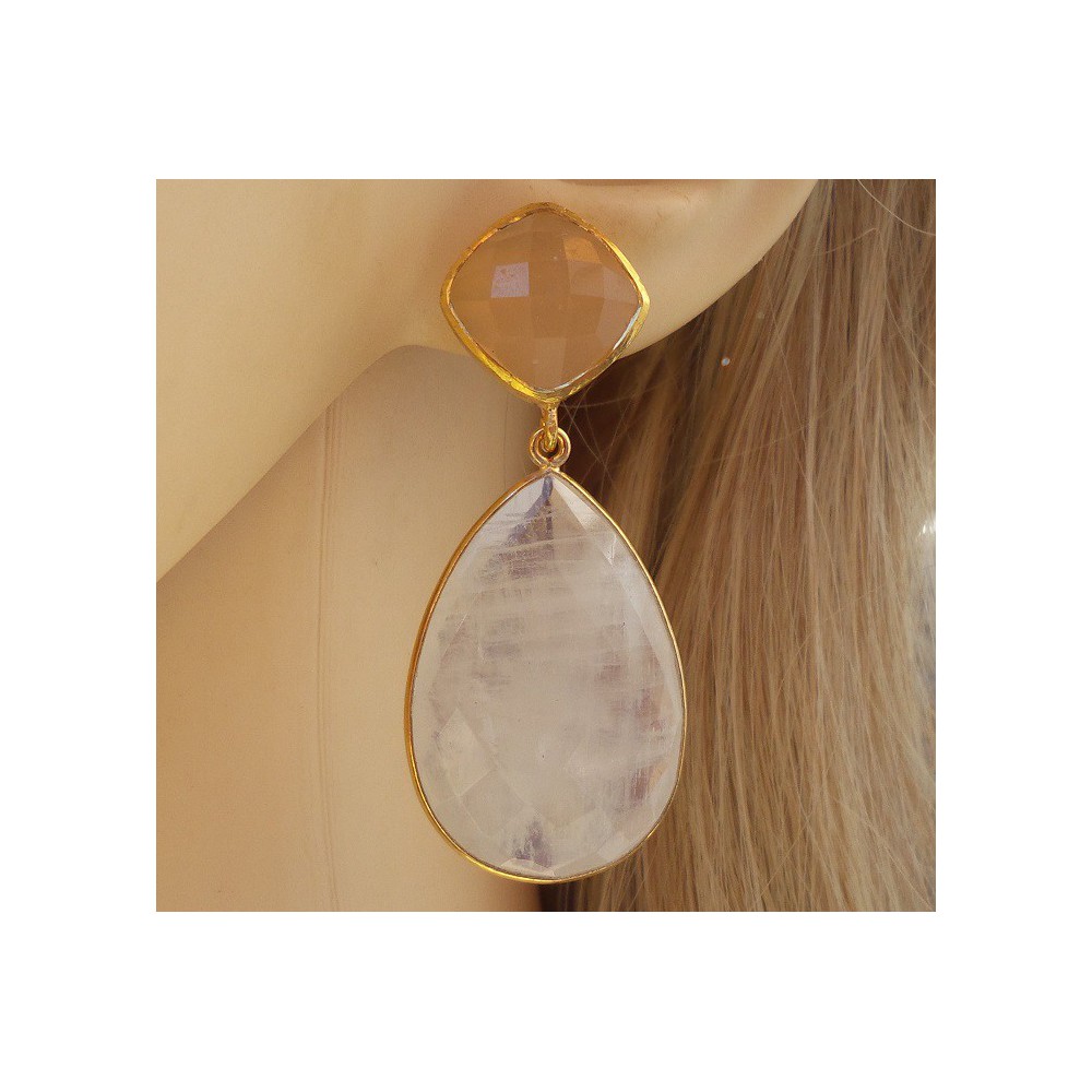 Gilded earrings with peach chalcedone and moonstone briolet