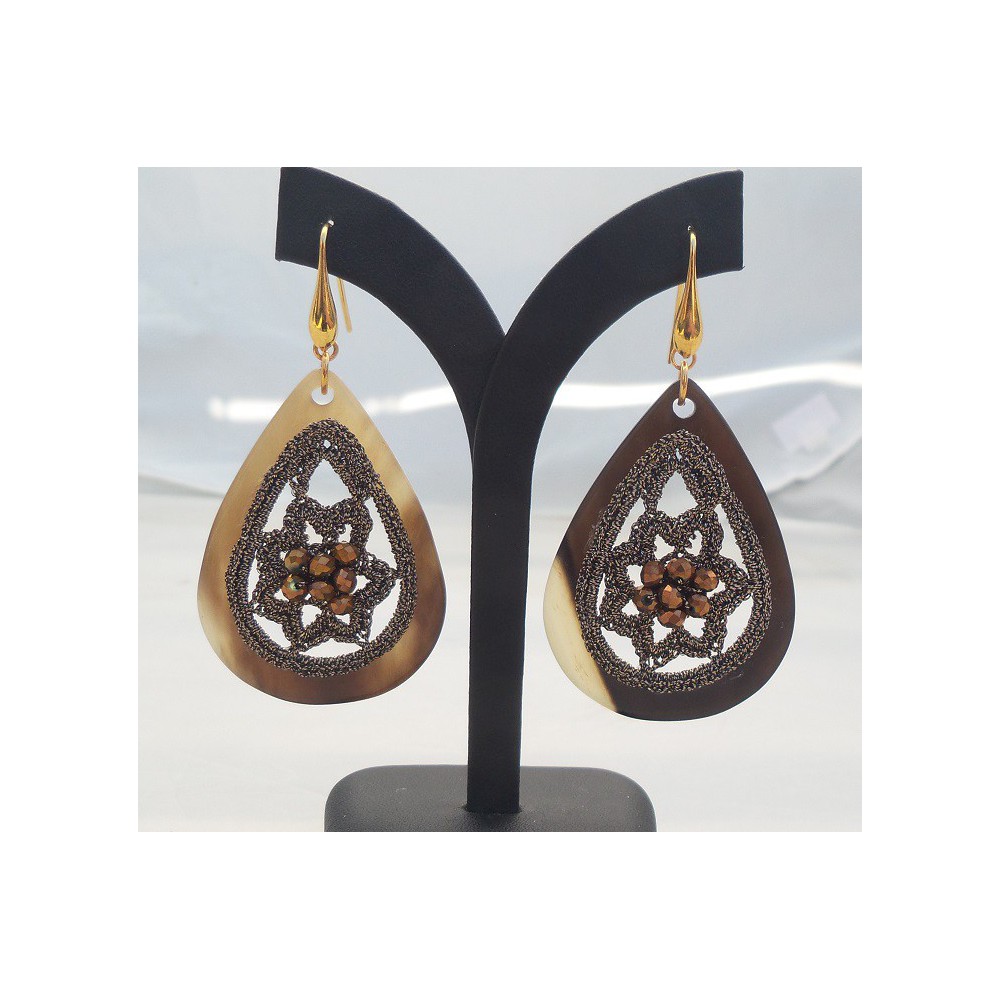 Gilded earrings with buffalo horn and silk wire