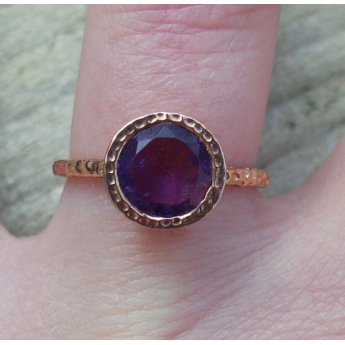 Vergoldeter Ring mit runden Amethyst 16,5 mm