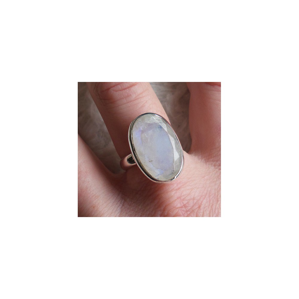 Silver ring with oval facet rainbow moonstone 18 mm