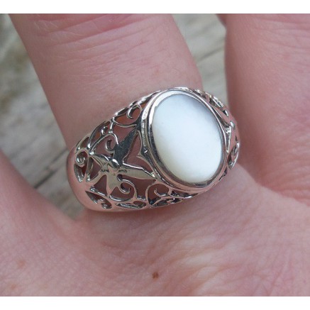 Silver ring set with mother -of -pearl size 19 mm