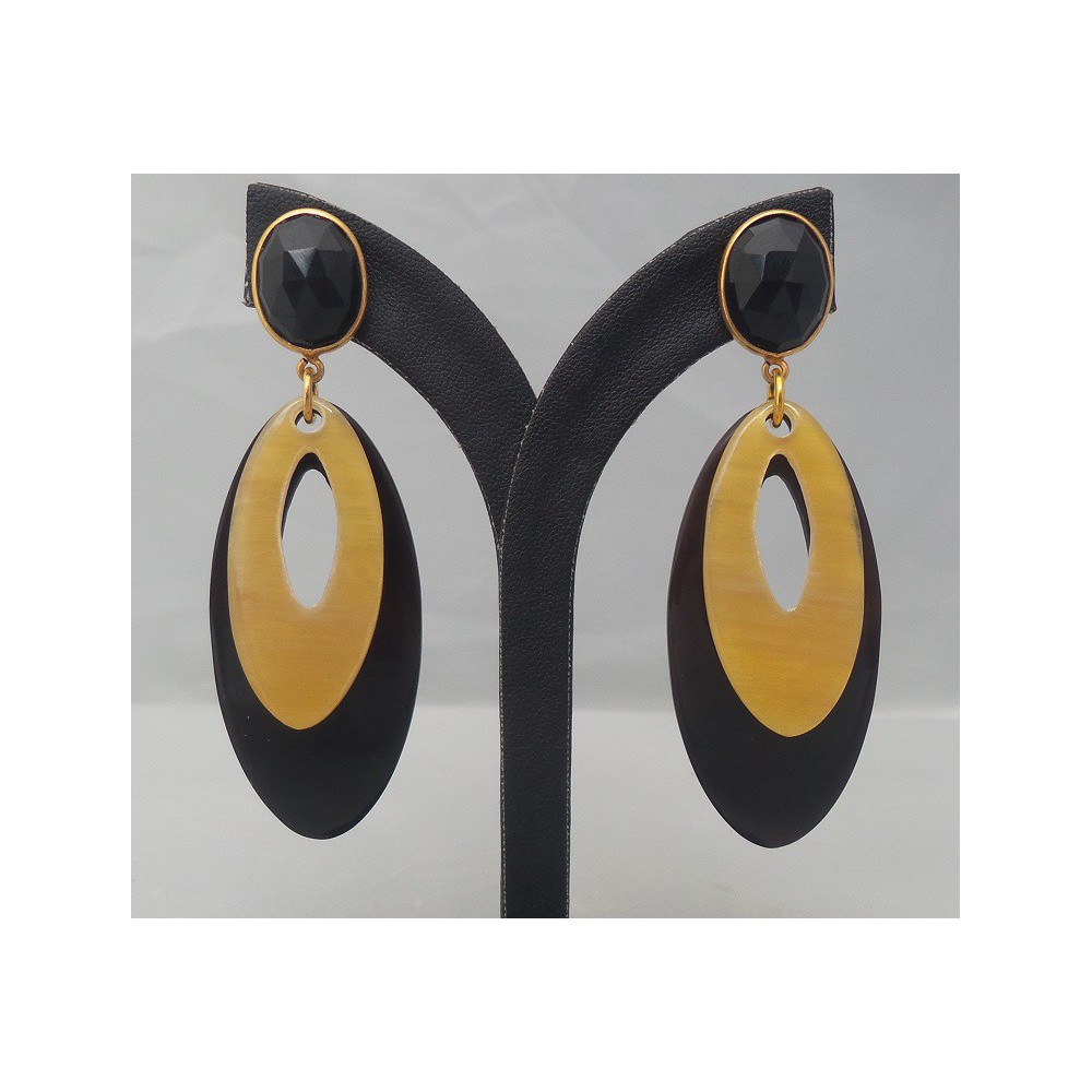 Gilded earrings with oval buffalo horn and Onyx