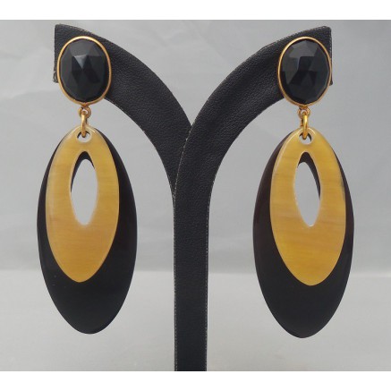 Gilded earrings with oval buffalo horn and Onyx