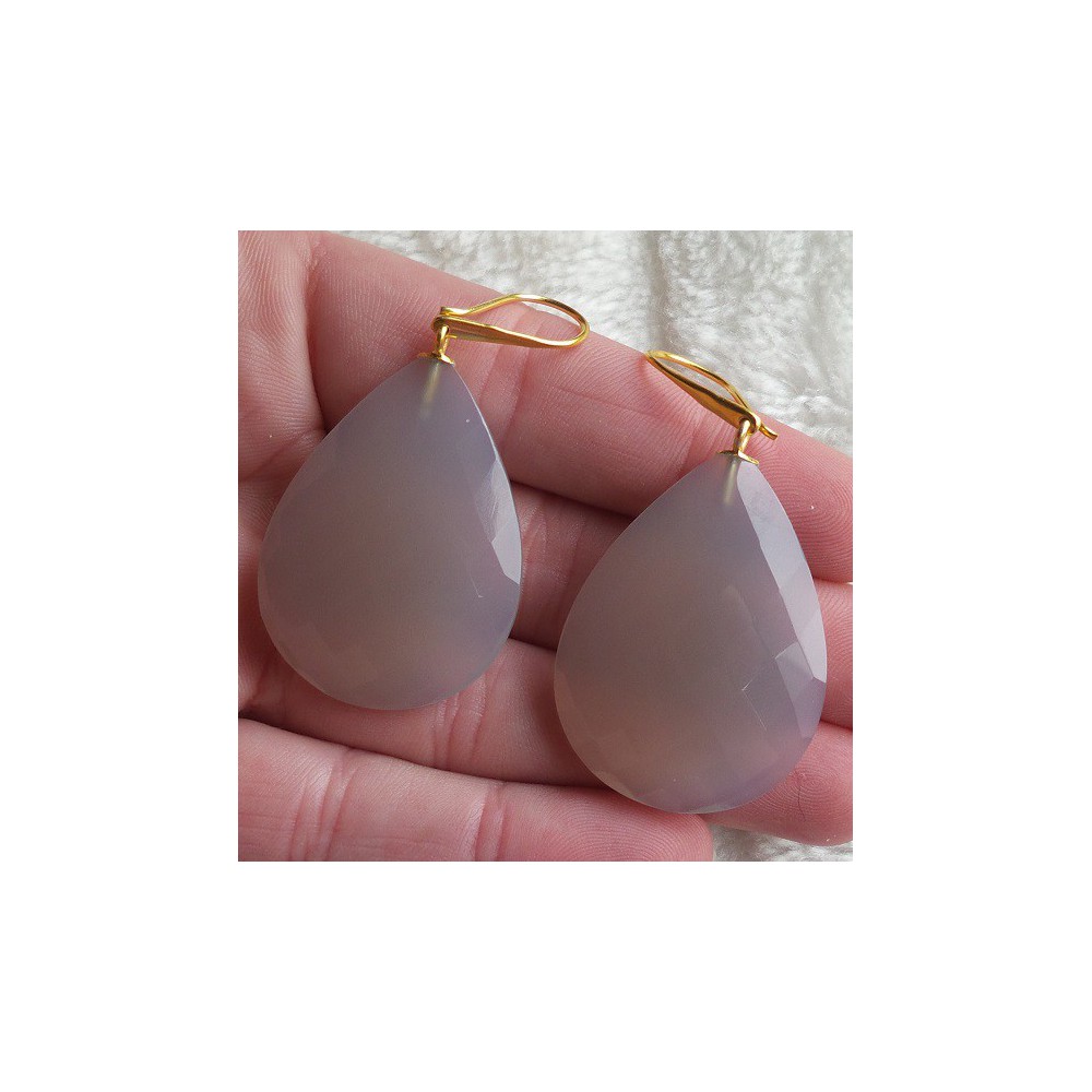 Gilded earrings with large gray chalcedone briolet