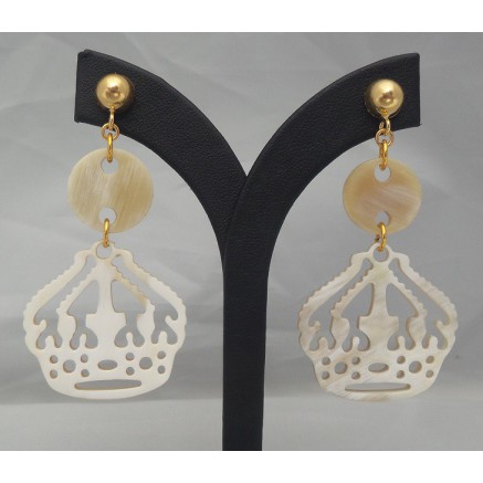 Gilded earrings with crowns of buffalo horn