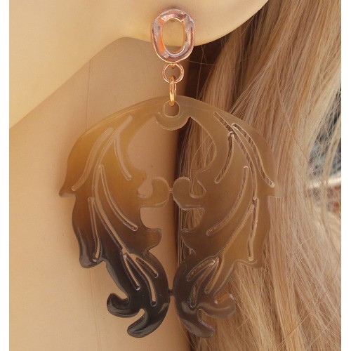 Rosé gilt earrings with buffalo horn