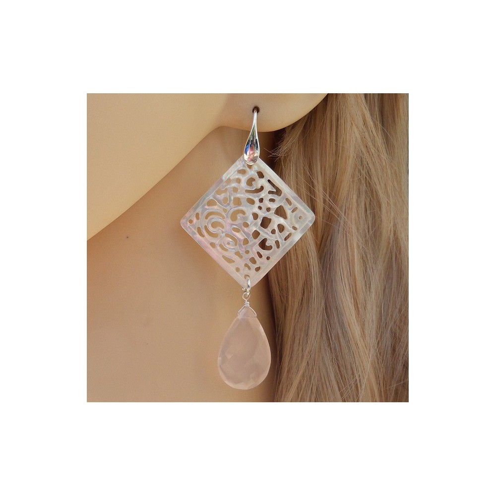 Silver earrings with cut -out mother -of -pearl and pink chalcedone