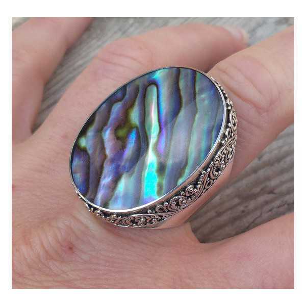 Zilveren ring met grote Abalone schelp bewerkte kop 18.5 mm