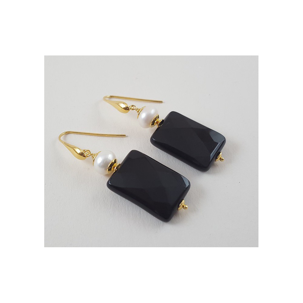 Gold vergoldete Ohrringe mit schwarzem Onyx und Perle