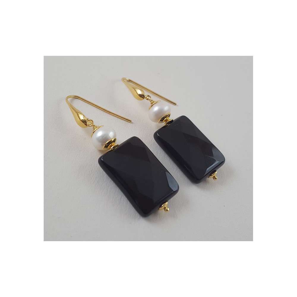 Gold vergoldete Ohrringe mit schwarzem Onyx und Perle