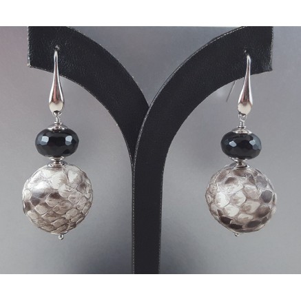 Silver earrings with black Onyx and full of snake leather