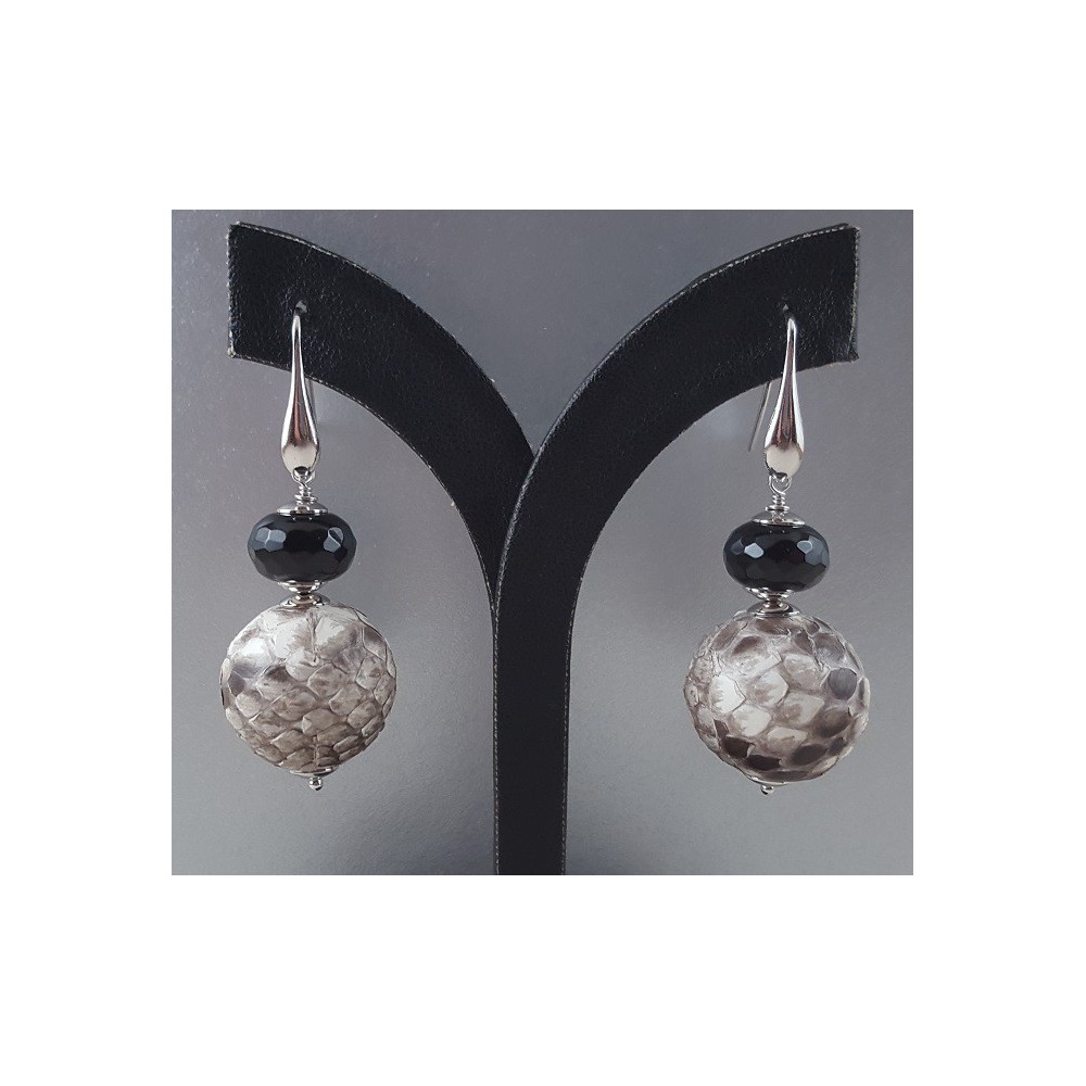 Silver earrings with black Onyx and full of snake leather