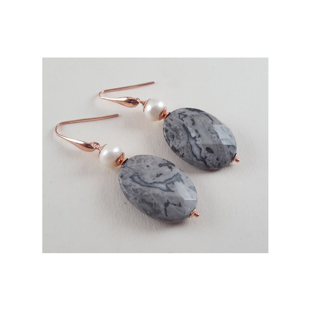 Rosé gilt earrings with oval jasper and freshwater pearl