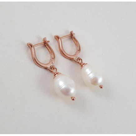 Rosé gilt earrings with freshwater pearl