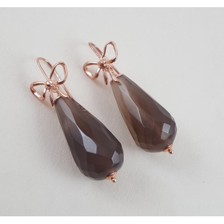 Rosé gilt earrings with large gray agate briolet