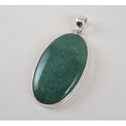 Silver pendant set with large oval Aventurine