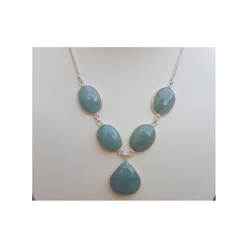 Silver necklace set with Cabochon cut aquamarine