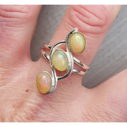 Silver ring set with three ethiopsiche opals 19 mm