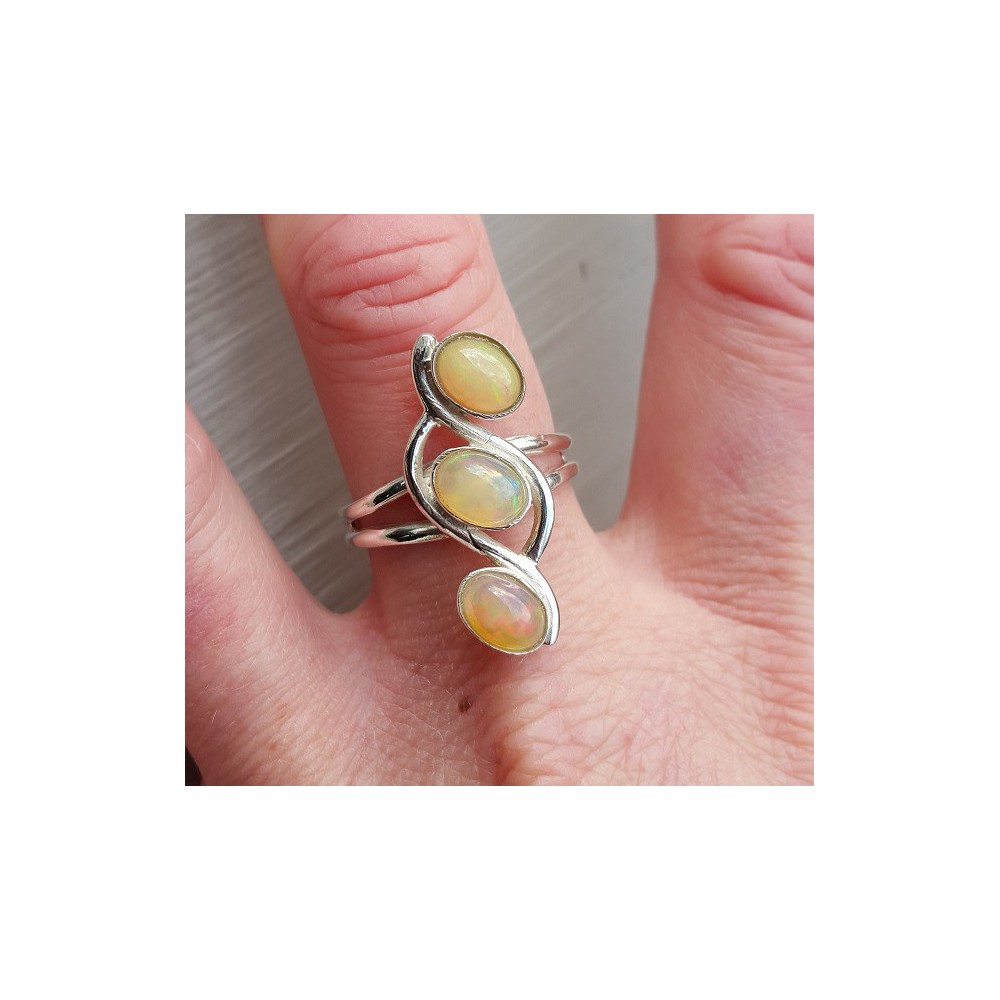 Silver ring set with three ethiopsiche opals 19 mm