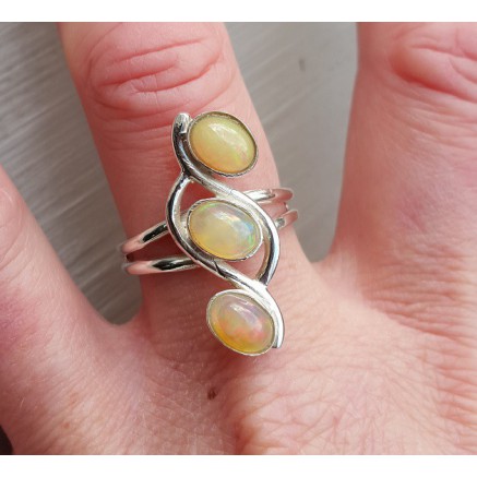 Silver ring set with three ethiopsiche opals 19 mm