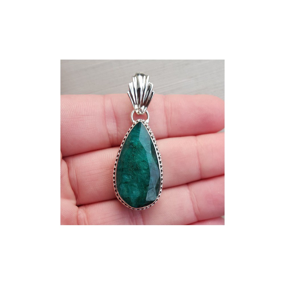 Silver pendant drop -shaped Emerald put in edited setting