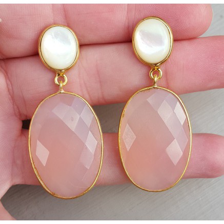 Gold gilded earrings with pink chalcedone and mother -of -pearl