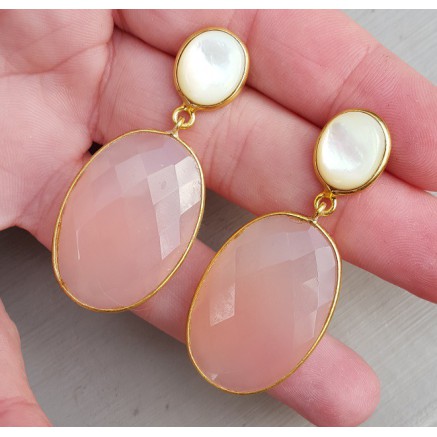 Gold gilded earrings with pink chalcedone and mother -of -pearl