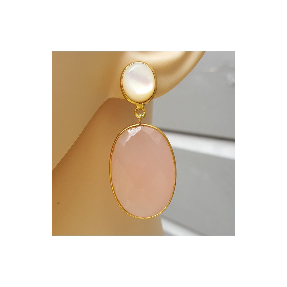 Gold gilded earrings with pink chalcedone and mother -of -pearl