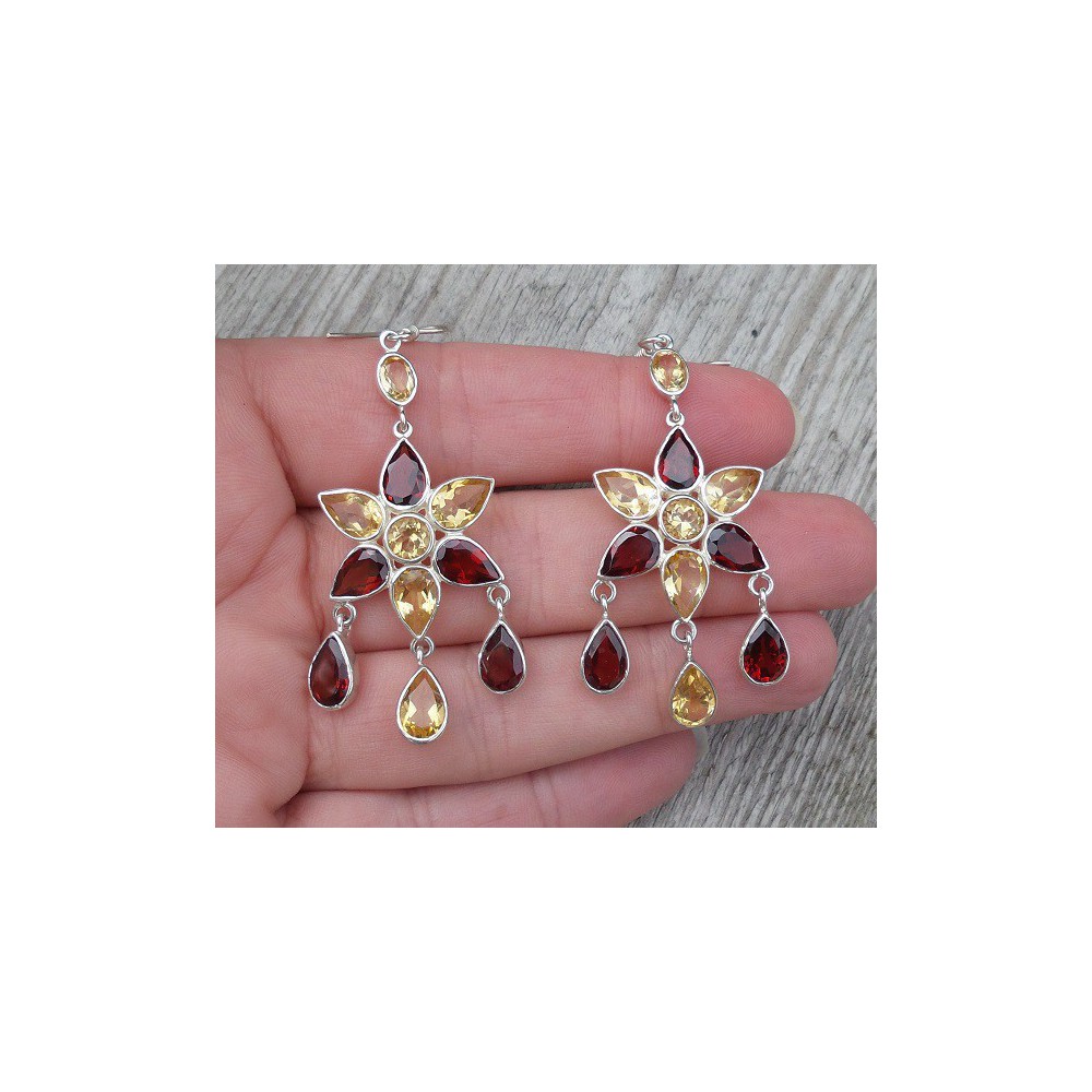 Silver earrings set flowers with grenade and citrine