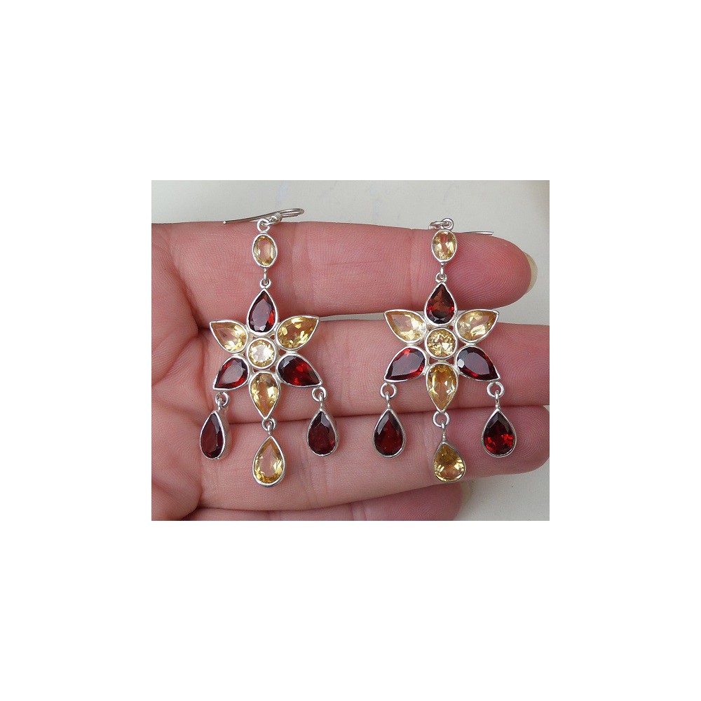 Silver earrings set flowers with grenade and citrine