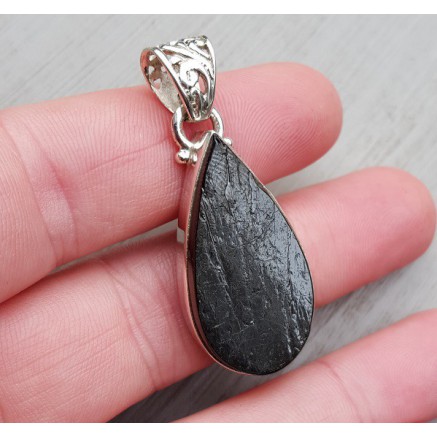 Silver pendant set with drop shape shungite