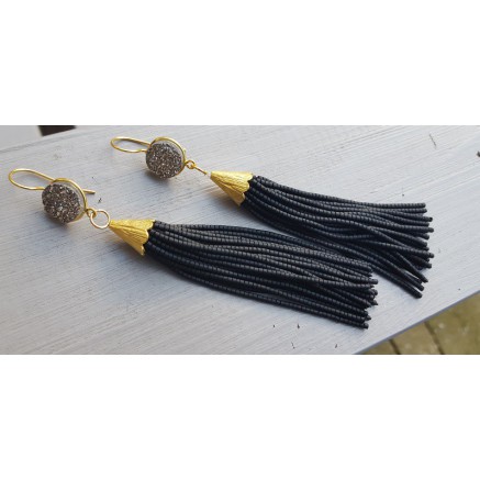 Gilt tassel earrings of black stones and druzy titanium