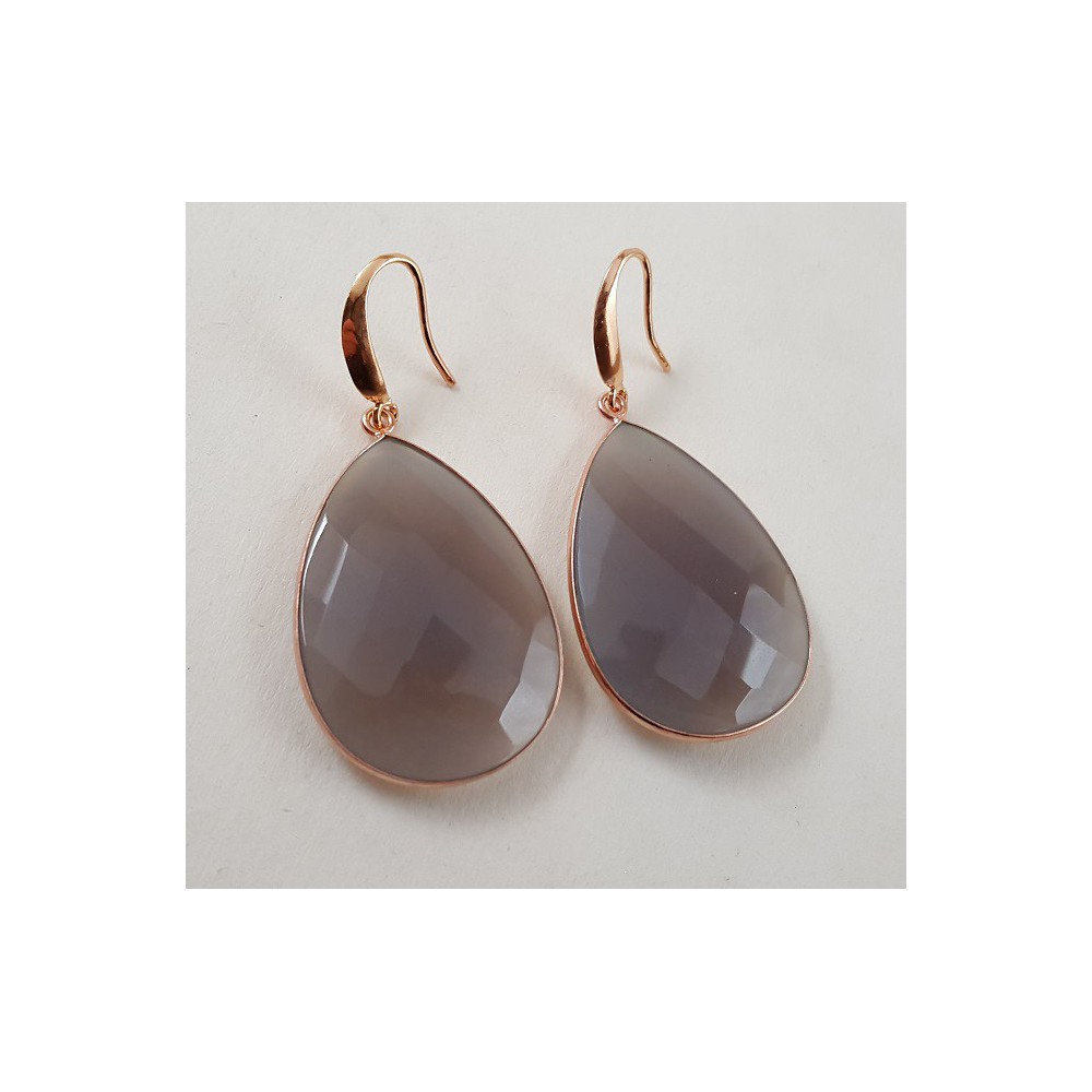 Rosé gilt earrings with large gray chalcedone