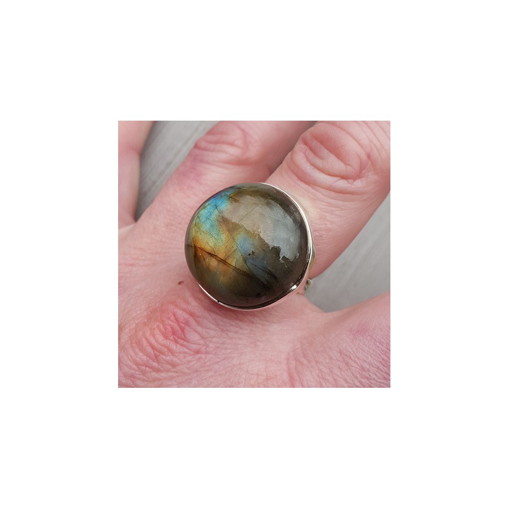 Silver ring set with round Cabochon Labradorite 17.7 mm