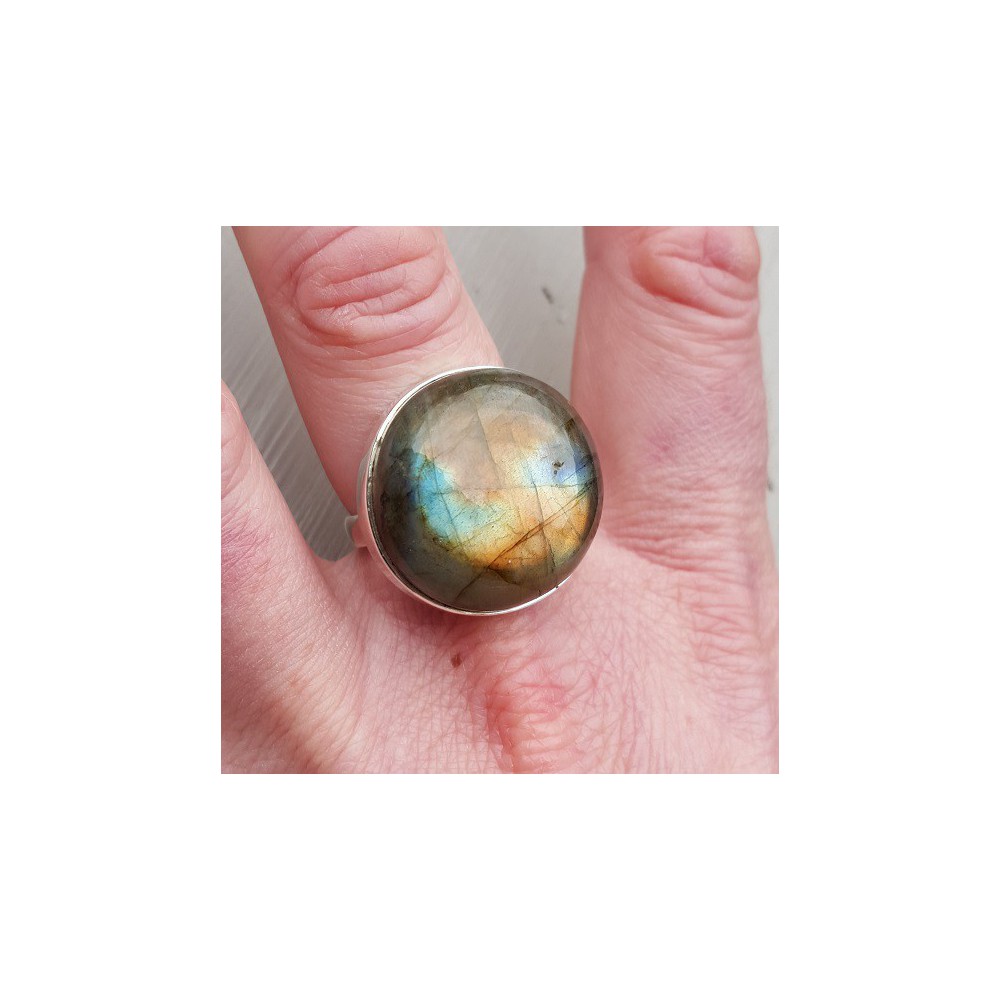 Silver ring set with round Cabochon Labradorite 17.7 mm