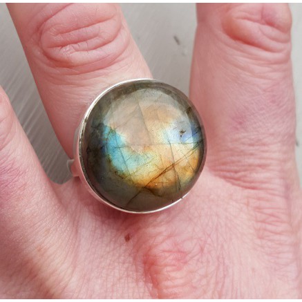 Silver ring set with round Cabochon Labradorite 17.7 mm