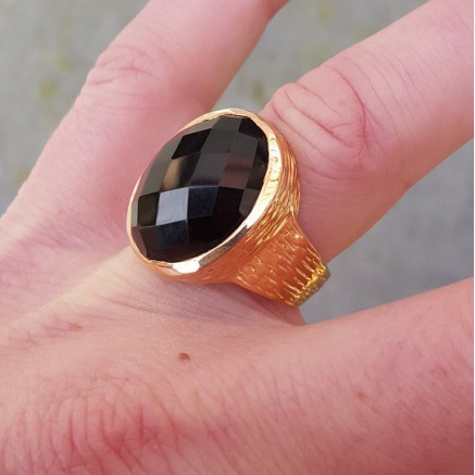 Rosé gilt ring set with black onyx 17 mm