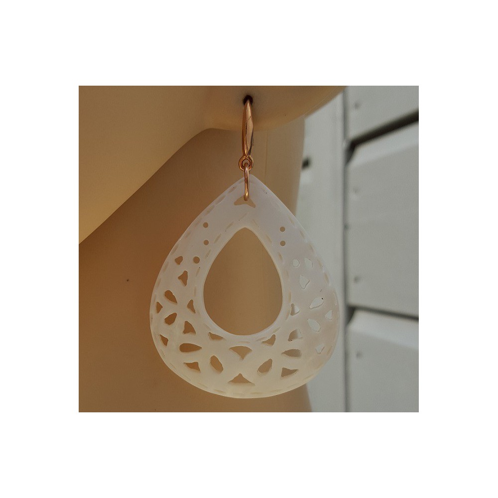 Earrings large drop -shaped carved shell